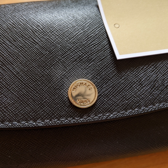 BNWT Michael Kors Large leather flap wallet (3pcs) - Picture 1 of 6